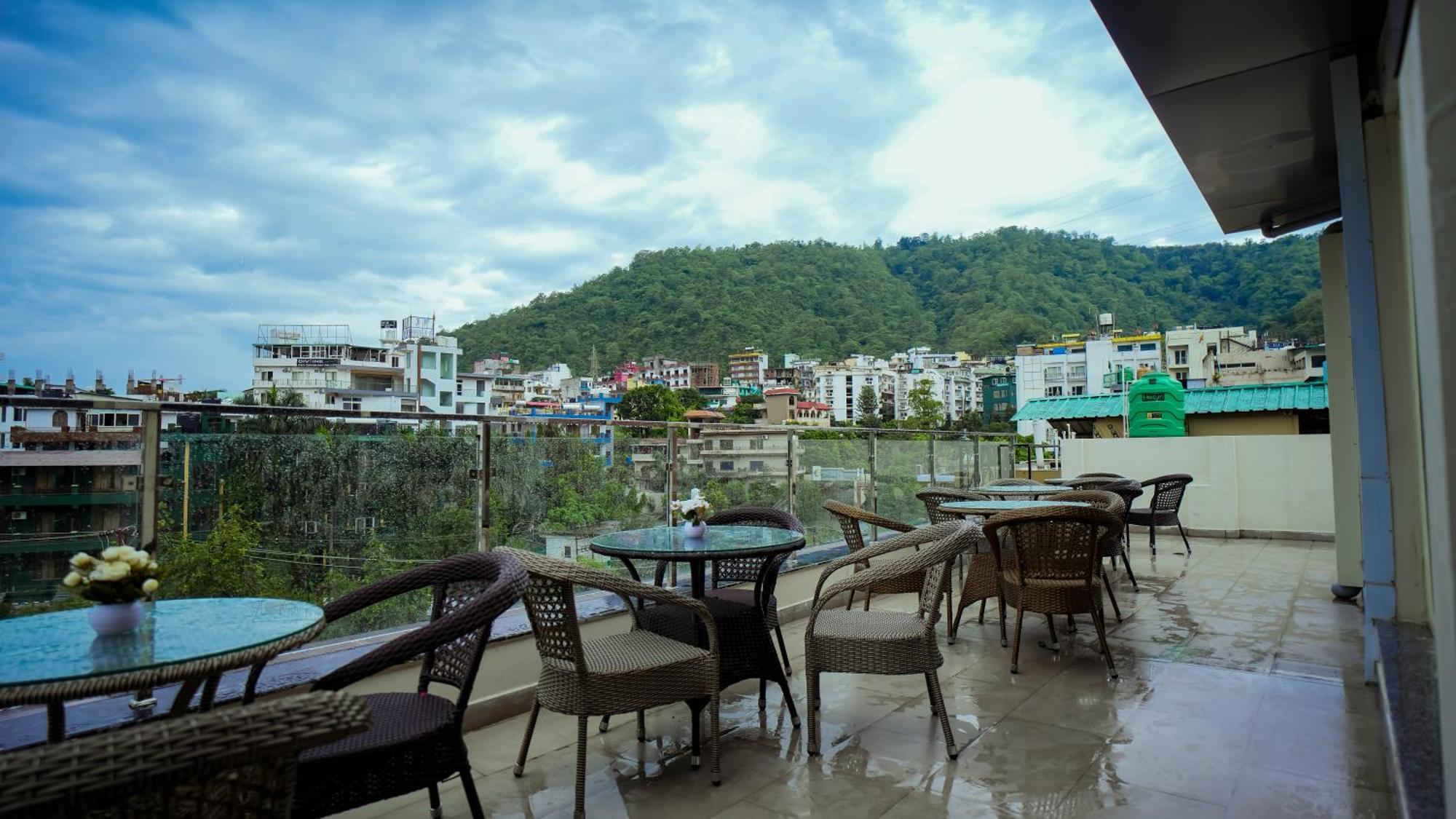 Hotel Lords Valley רישיקש מראה חיצוני תמונה