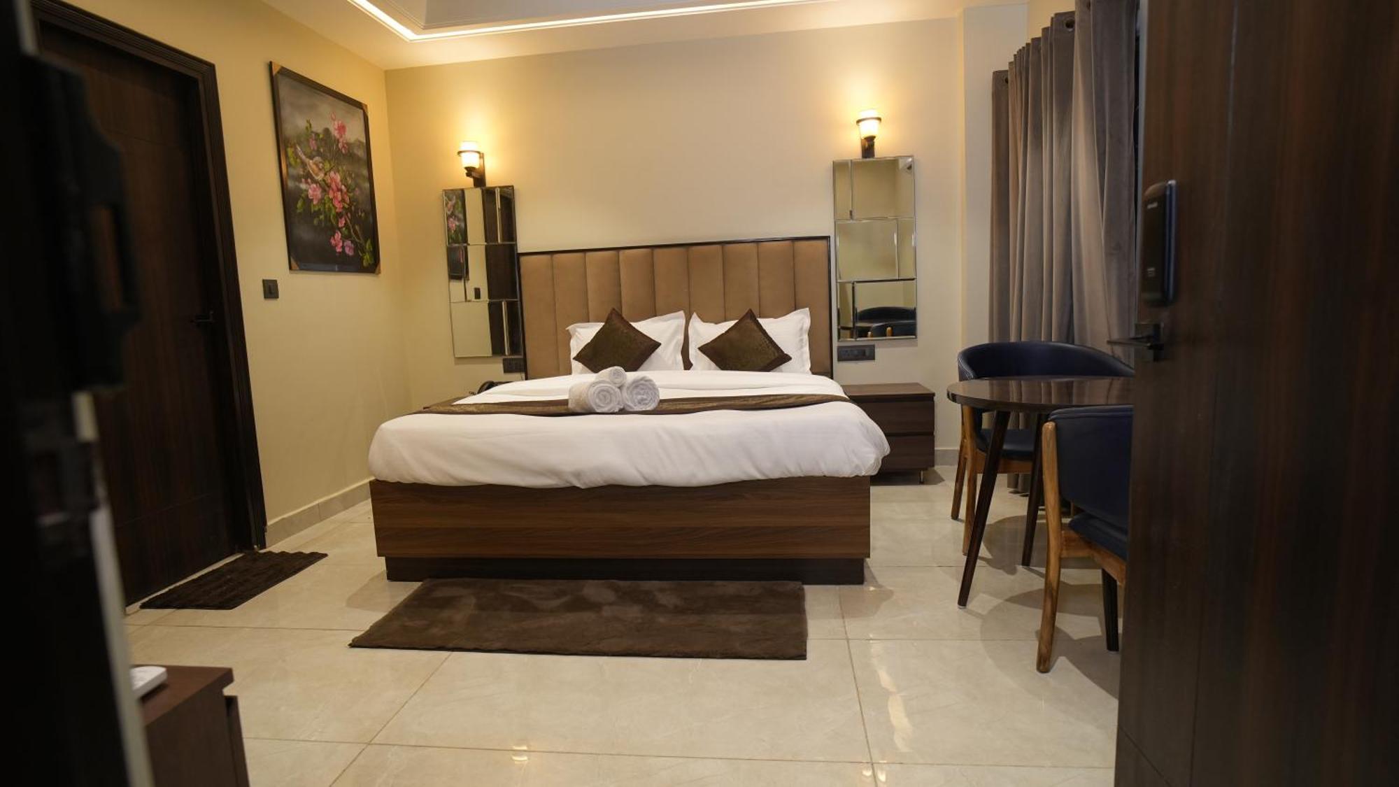 Hotel Lords Valley רישיקש מראה חיצוני תמונה