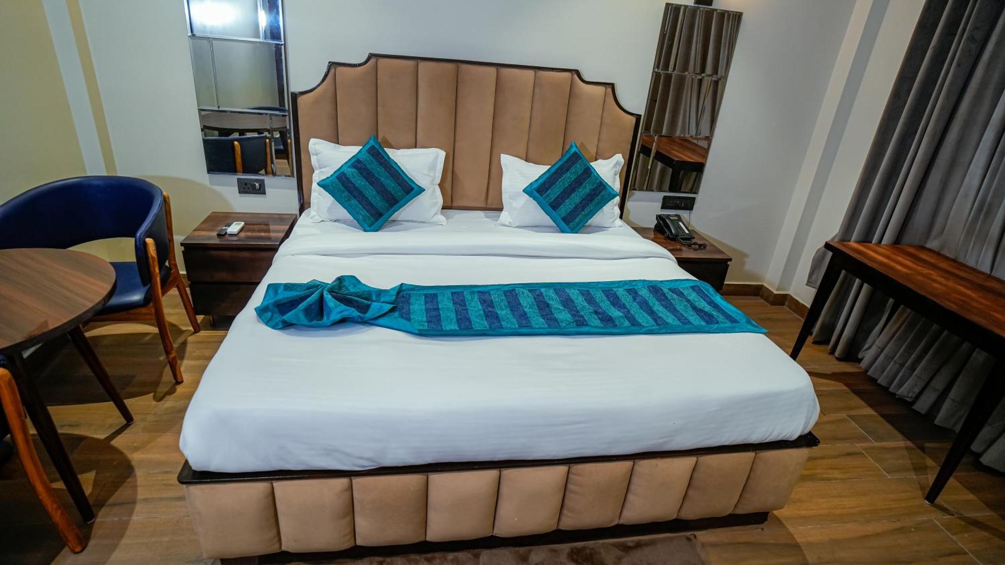 Hotel Lords Valley רישיקש מראה חיצוני תמונה