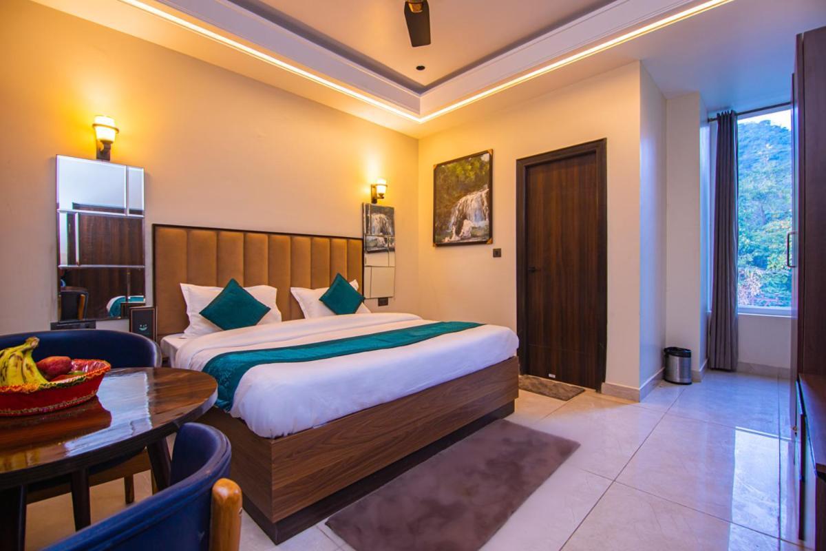 Hotel Lords Valley רישיקש מראה חיצוני תמונה