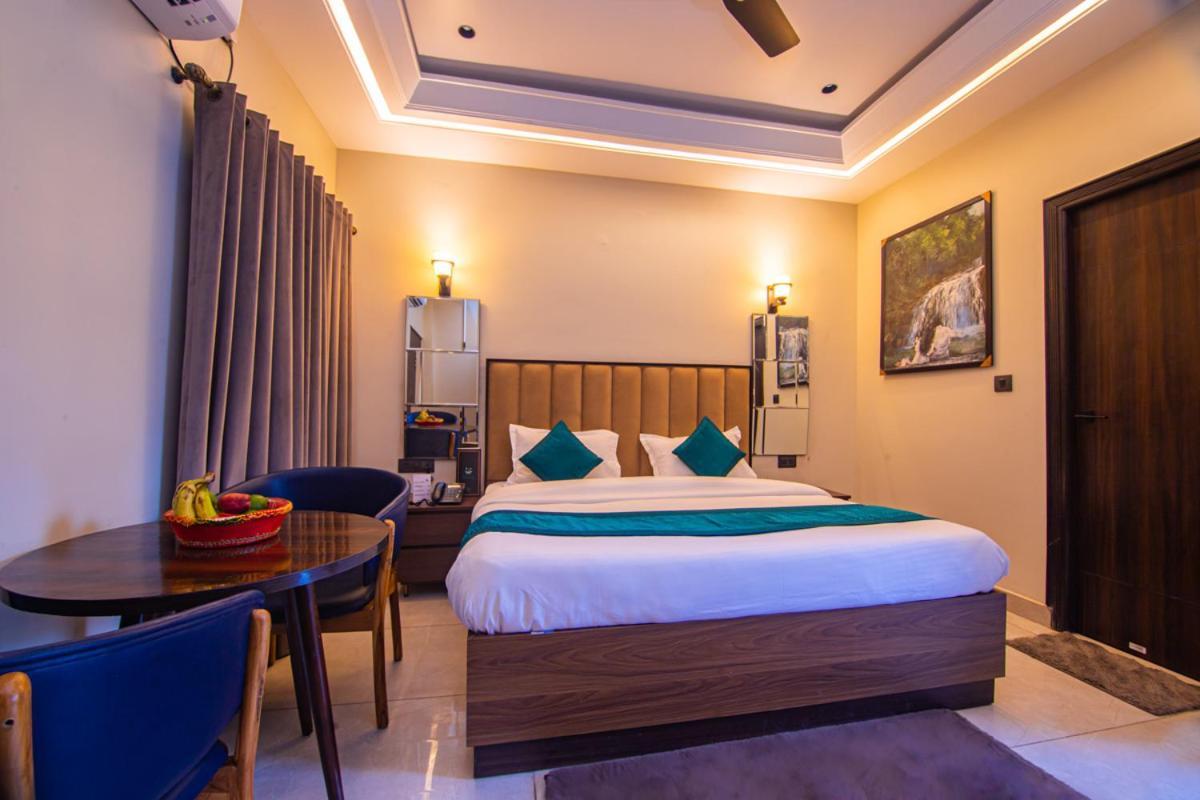 Hotel Lords Valley רישיקש מראה חיצוני תמונה