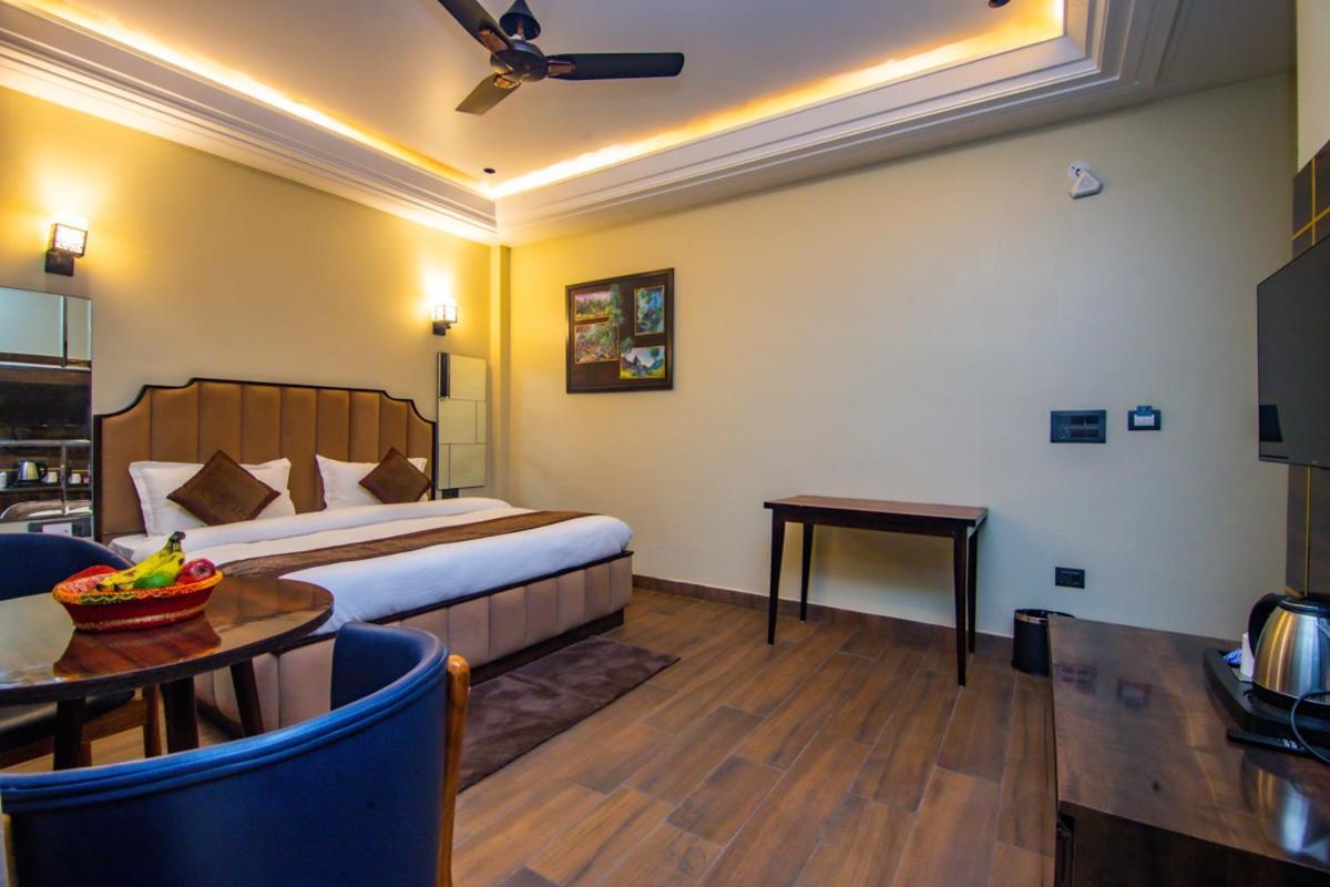 Hotel Lords Valley רישיקש מראה חיצוני תמונה